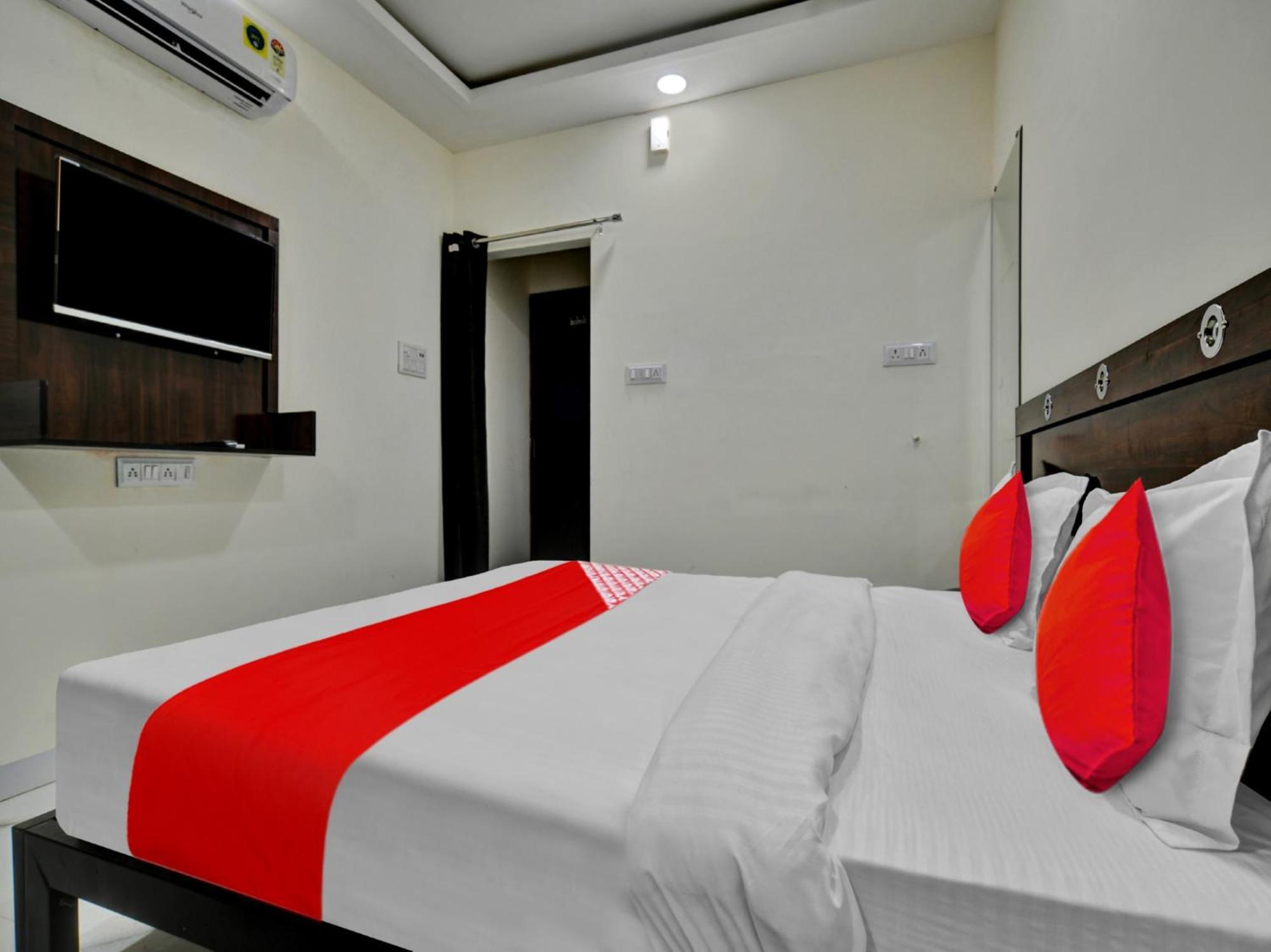 Oyo Hotel Dr Greens Indore Exterior foto