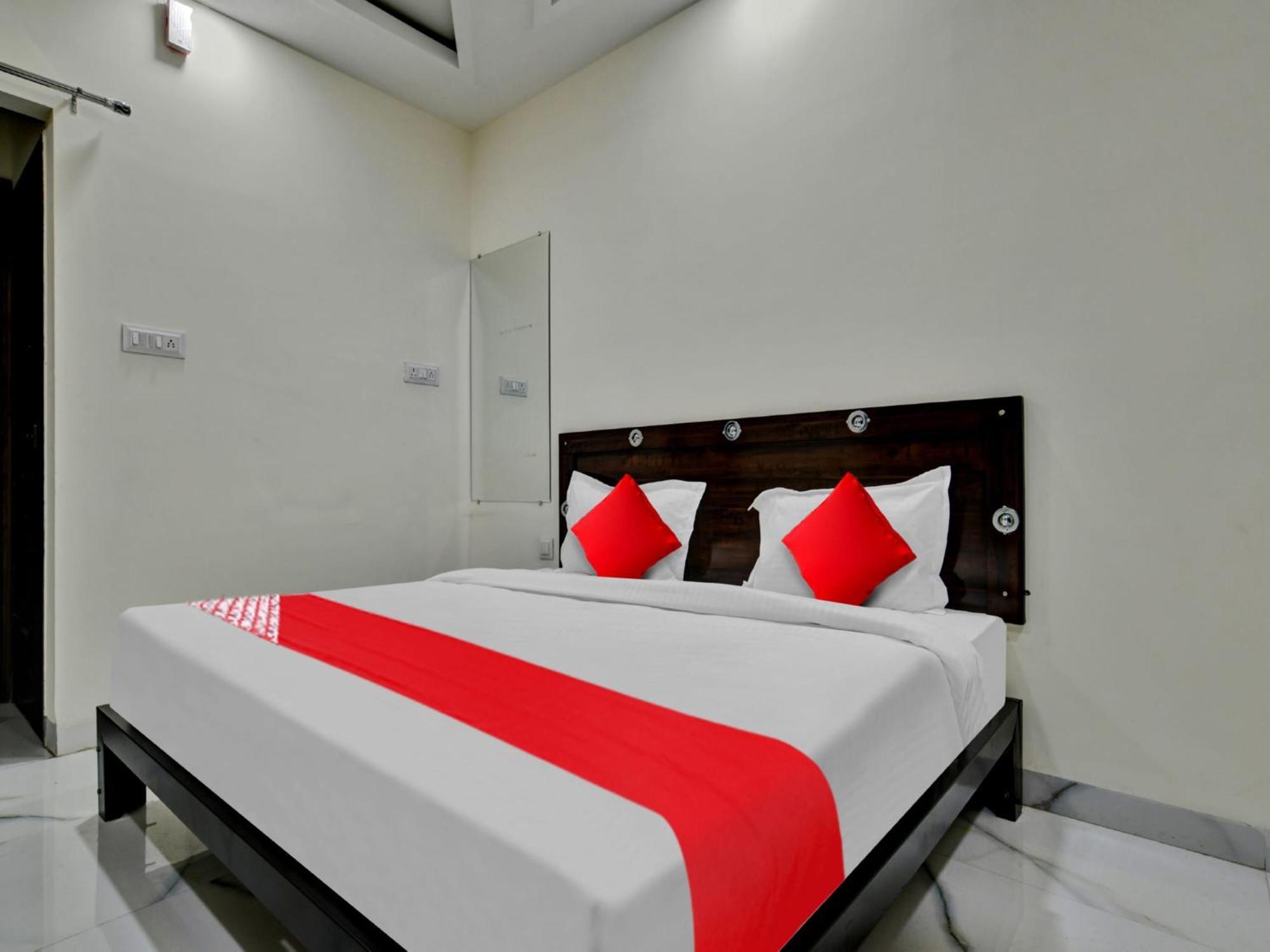 Oyo Hotel Dr Greens Indore Exterior foto